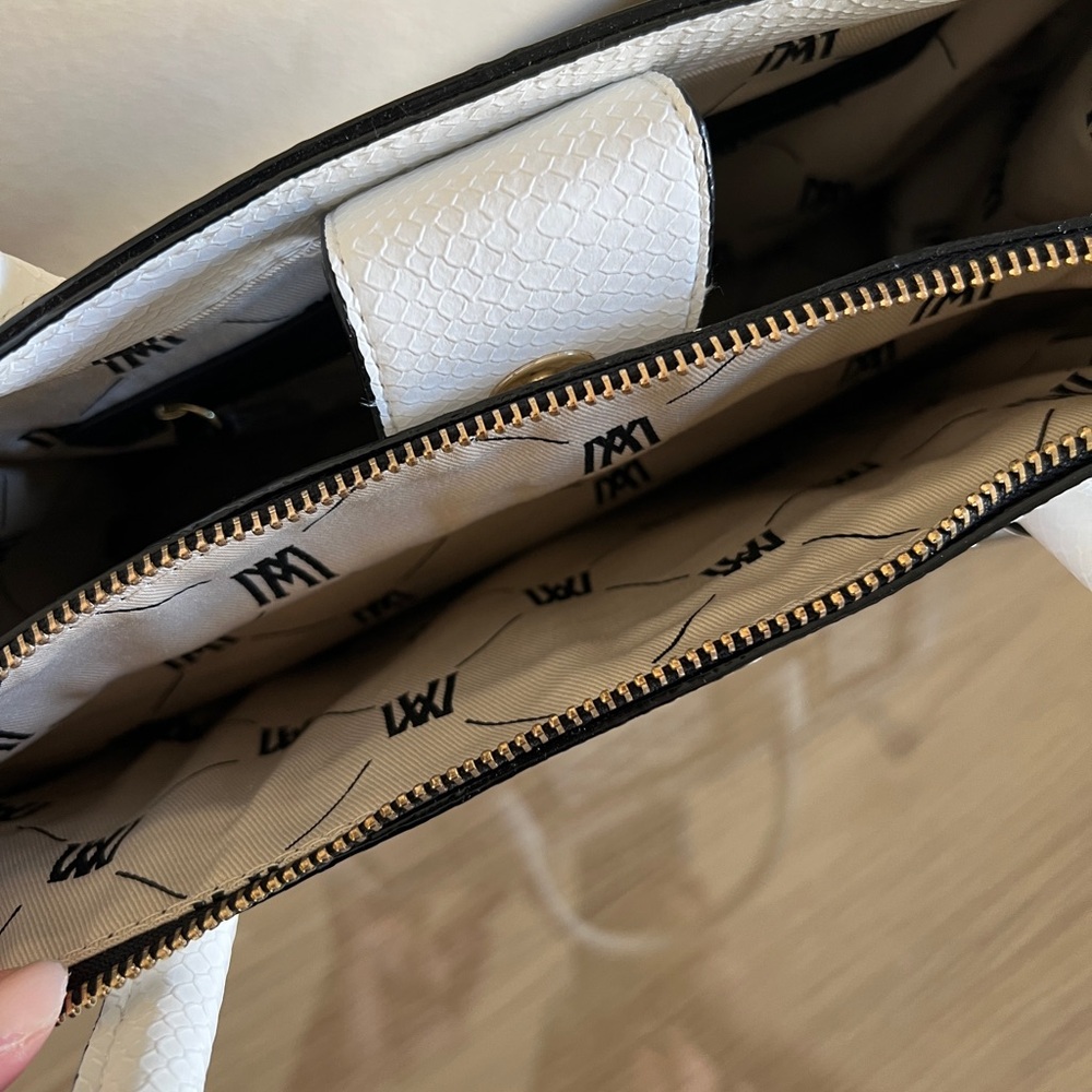 Antonio Melani Elegant White and Black Women Handbag in plastic leather Dillards - Picture 6 of 10